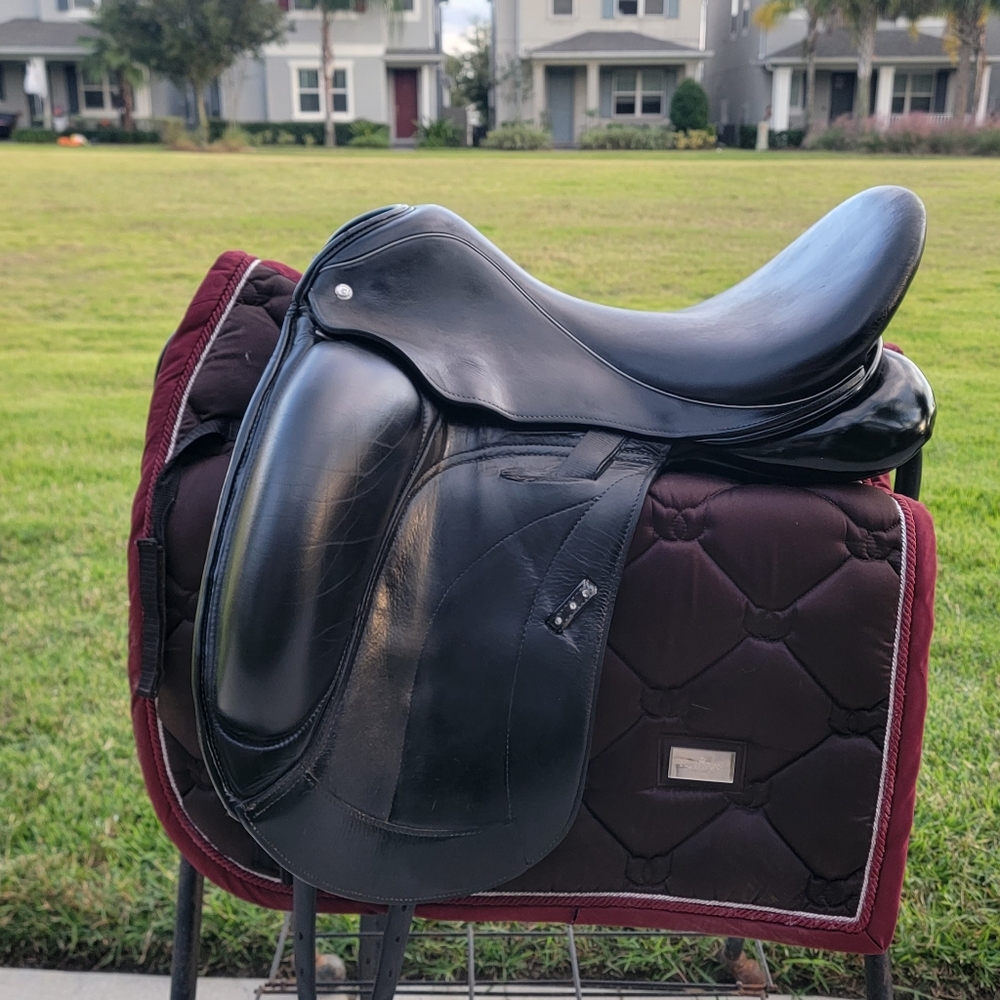 18" Wolfgang Omni with patent & swarovski